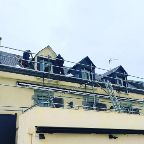 Pose d'une couverture en ardoise traditionnelle