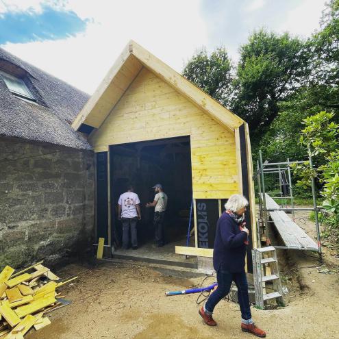 Réalisation d'une extension avec pose d'un bardage en zinc