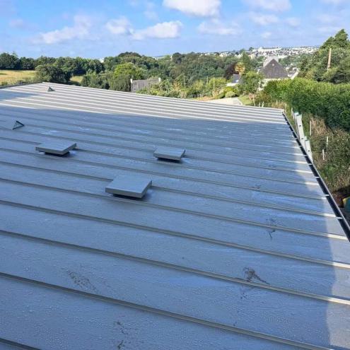 Pose d'une couverture en aluminium à Quimper (29000)